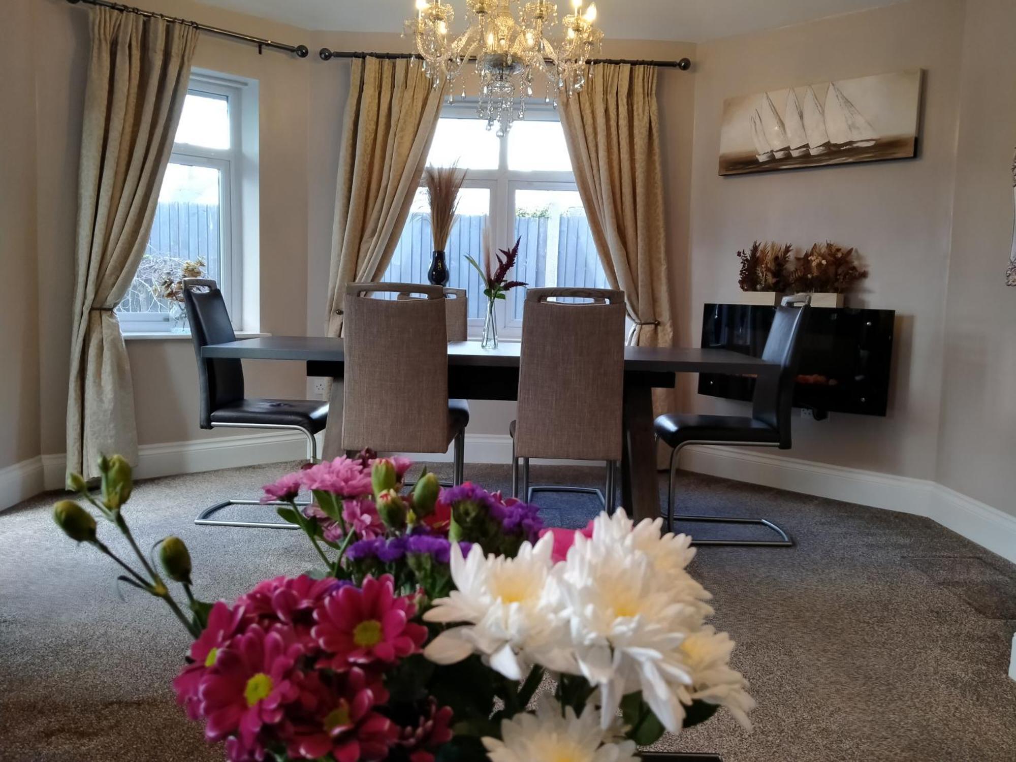 Villa Sirius House - Sleeps 7, Driveway, Garden Crewe Exterior foto